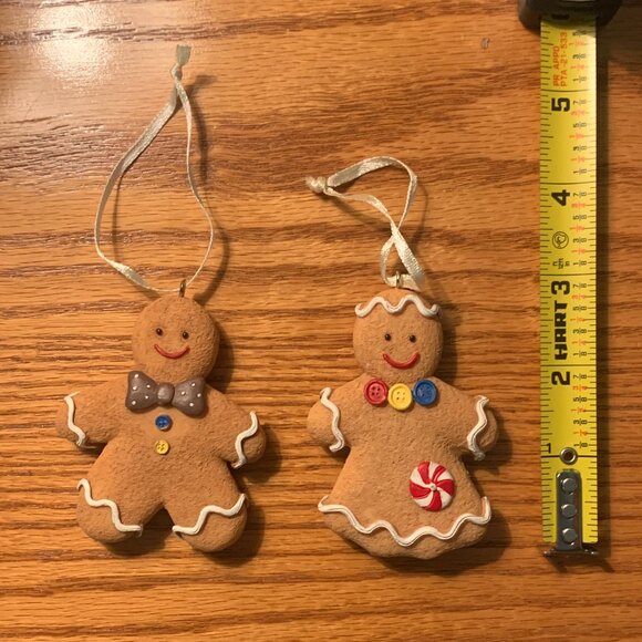 SET OF 2 GINGERBREAD FIGURES, MALE AND FEMALE, CHRISTMAS ORNAMENTS - Picture 4 of 4